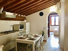 AwesHome - Lungarno Bellavista Penthouse