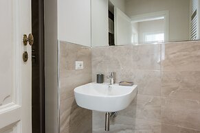 Beautiful & Modern Repubblica