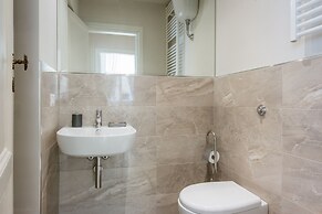 Beautiful & Modern Repubblica