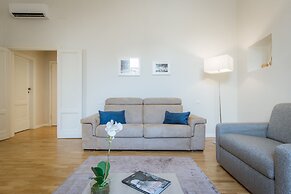 Beautiful & Modern Repubblica