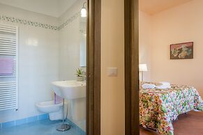 House in Florence Red