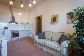 House in Florence Red