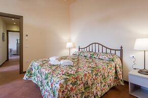 House in Florence Red