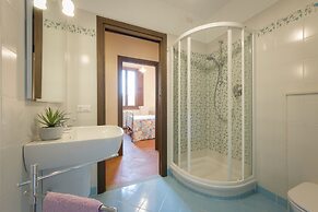 House in Florence Red