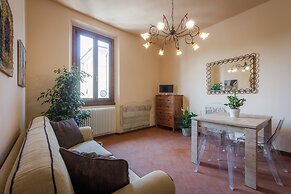 House in Florence Red