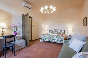 House in Florence Red