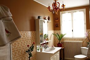 La Petite Maison près de l'Eglise