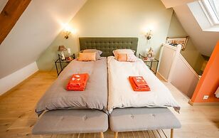 La Petite Maison près de l'Eglise