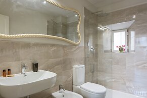 Unique & Stylish Repubblica