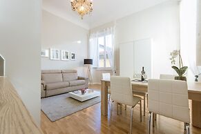 Unique & Stylish Repubblica