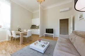 Unique & Stylish Repubblica