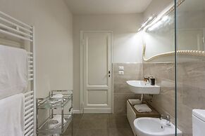 Unique & Stylish Repubblica