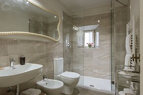 Unique & Stylish Repubblica