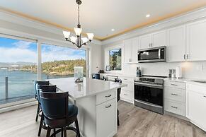 SookePoint Ocean Cottage Resort