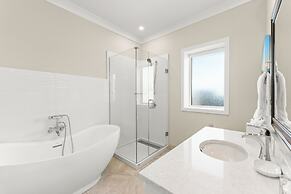 SookePoint Ocean Cottage Resort