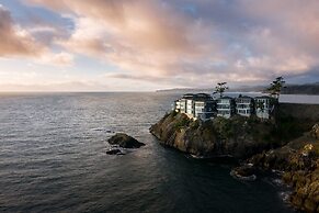 SookePoint Ocean Cottage Resort