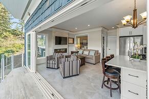 SookePoint Ocean Cottage Resort