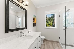 SookePoint Ocean Cottage Resort