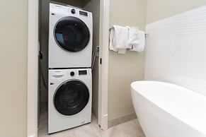 SookePoint Ocean Cottage Resort