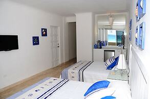 AR Cancun Plaza