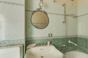 Ponte Vecchio Corner - San Jacopo