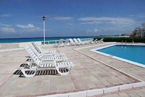 Suites Brisas Cancun