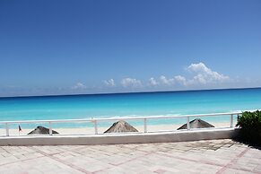 Suites Brisas Cancun