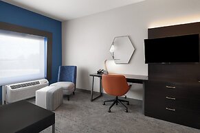 Holiday Inn Express and Suites West Memphis by IHG