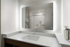 Holiday Inn Express and Suites West Memphis by IHG