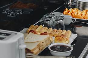 TD Central Hotel & Apartment