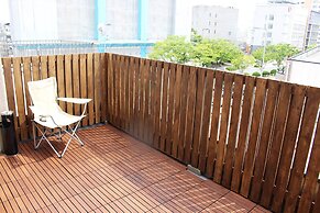 GUESTHOUSE YOURS - Hostel