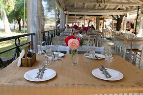 Passas Mare Apartments & Studios