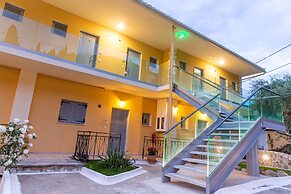 Passas Mare Apartments & Studios