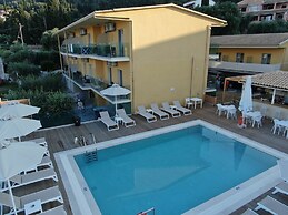 Passas Mare Apartments & Studios