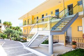 Passas Mare Apartments & Studios