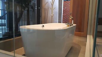 Atlantis Pool Villa Ipoh