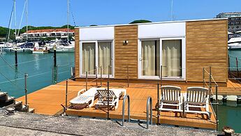 Floating Resort