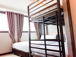 Lux Rooms Night Bazaar