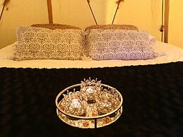 Lofoten Beach Glamping