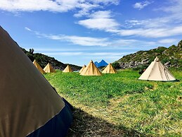 Lofoten Beach Glamping