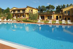 La Piazza di San Donato