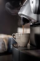 Intelier Victoria Hotel