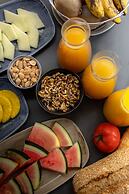 Intelier Victoria Hotel