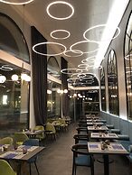 Intelier Victoria Hotel