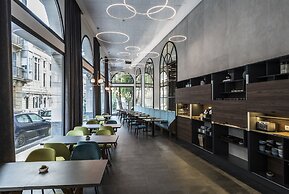 Intelier Victoria Hotel