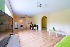 FlatHome24 Fermskoye 32