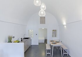 Alluvial Santorini Suites