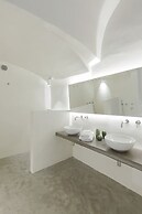 Alluvial Santorini Suites
