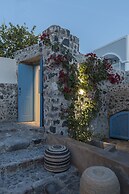 Alluvial Santorini Suites