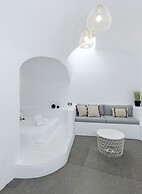 Alluvial Santorini Suites
